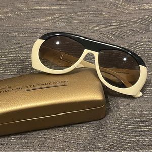 THEO Two Tone Mia Mod Sunglasses